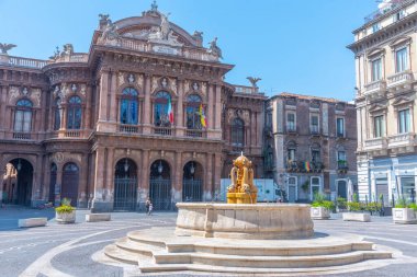 Catania, Sicilya, İtalya 'daki Teatro Massimo Bellini manzarası.