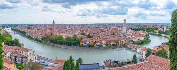 Панорама Итальянского Города Верона — стоковое фото