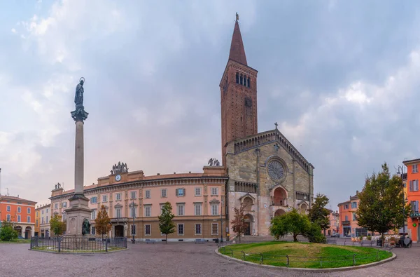 Cathedral Santa Maria Assunta Santa Giustina Piacenza Ital — ストック写真