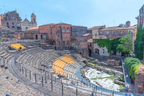 Catania, Sicilya, İtalya 'daki antik Roma tiyatrosunun manzarası.