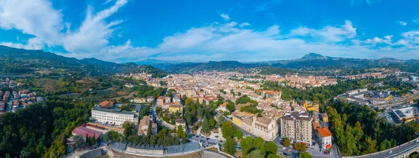 İtalyan şehri Ascoli Picen 'in hava manzarası