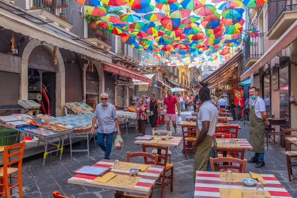 İtalya Sicilya 'daki Universita degli studi di catania binası.