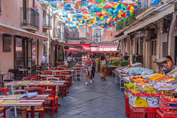 İtalya Sicilya 'daki Universita degli studi di catania binası.