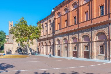 İtalyan şehri Rimini 'nin merkezindeki Piazza Malatesta.