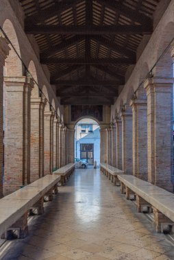 Rimini, İtalya 'daki Piazza Cavour' da Eski Balık Pazarı.