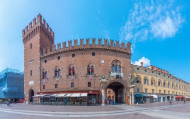 Ferrara, İtalya, 31 Ağustos 2021: Corso Porta Reno İtalyan kenti Ferrara 'da.