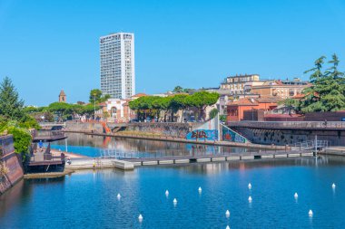 Rimini, İtalya, 2 Eylül 2021: İtalya 'da bir kanal görüntüsü.