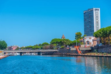 Rimini, İtalya, 2 Eylül 2021: İtalya 'da bir kanal görüntüsü.