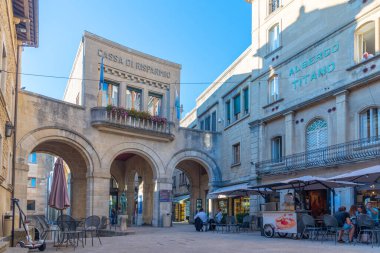 Citta di San Marino, San Marino, 1 Eylül 2021: San Marino 'nun tarihi merkezinde Casa di risparmio.