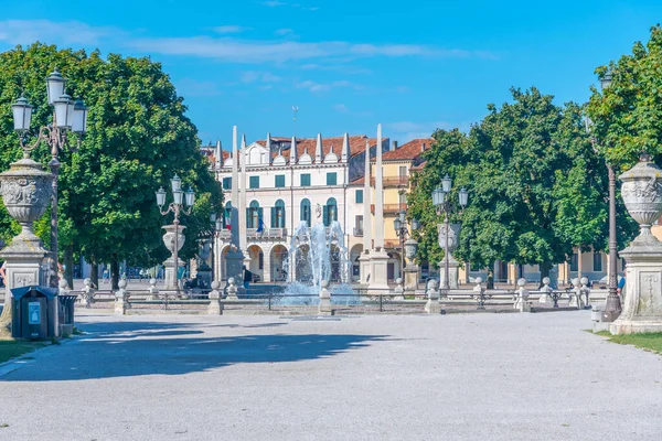 Fountain Prato Della Valle Italian Town Padua — Stock Photo, Image