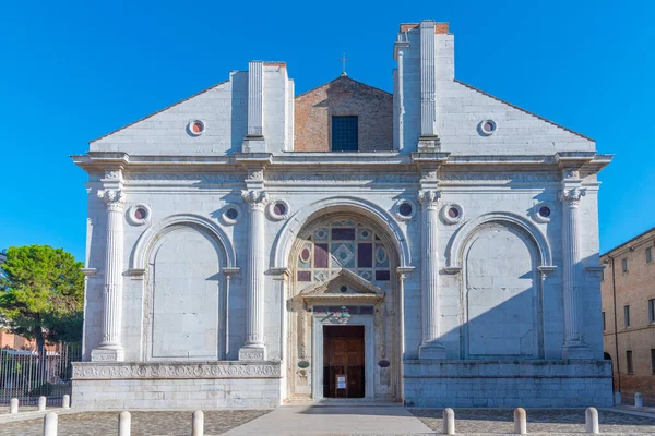 Rimini, İtalya katedral kilise Tempio Malatestiano (İtalyanca Malatesta Tapınağı) olduğunu.