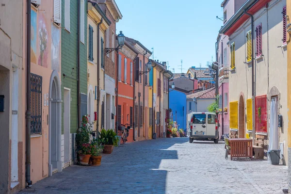 İtalyan şehrinin renkli caddeleri.