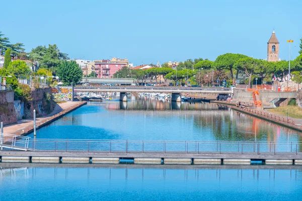 Rimini, İtalya, 2 Eylül 2021: İtalya 'da bir kanal görüntüsü.