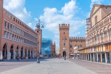 Ferrara, İtalya, 31 Ağustos 2021: Corso Porta Reno İtalyan kenti Ferrara 'da.