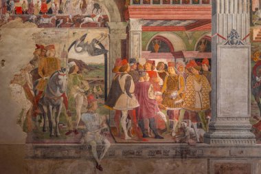 Ferrara, İtalya, 31 Ağustos 2021: İtalyan kenti Ferrara 'daki Pinacoteca Nazionale' nin içinde Salone dei Mesi.