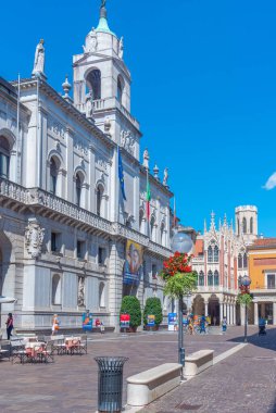 Padua, İtalya, 30 Ağustos 2021: İtalyan şehri Padua 'nın merkezinde Palazzo Moroni.