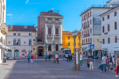 Vicenza, İtalya, 29 Ağustos 2021: İtalyan kenti Vicenza 'da Palazzo Porto.