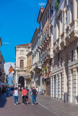 Vicenza, İtalya, 29 Ağustos 2021: İtalya 'nın Vicenza kentindeki tarihi evler.