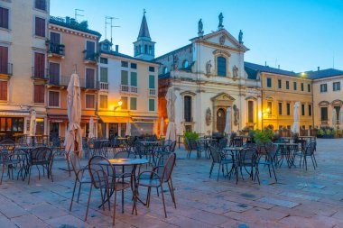 Vicenza, İtalya, 29 Ağustos 2021: Vicenza, İtalya 'da San Michele detta dei Servi kilisesi.