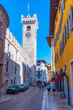 Trento, İtalya, 28 Ağustos 2021: Torre Civica, İtalya Trento.