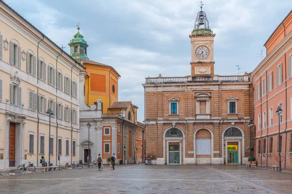 Ravenna Italië Augustus 2021 Mensen Wandelen Door Piazza Del Popolo — Stockfoto