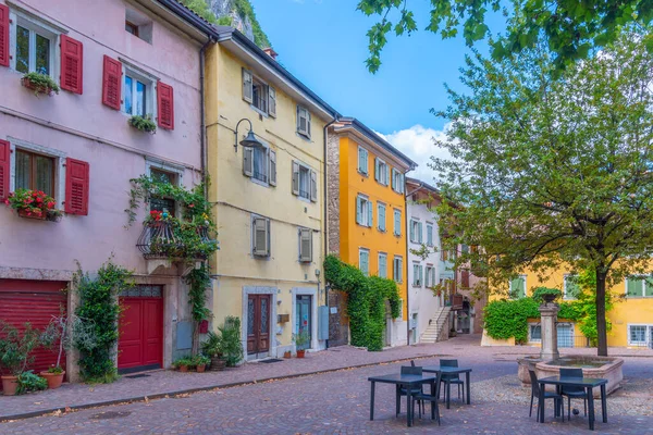 Trento, İtalya, 28 Ağustos 2021: Piazza di Piedicastello İtalyan kenti Trento.