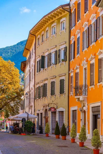Trento, İtalya, 28 Ağustos 2021: İtalya 'nın Trento kentindeki tarihi evler.