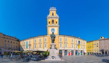 Parma, İtalya, 25 Eylül 2021: İtalyan kenti Parma 'da Palazzo del Governatore