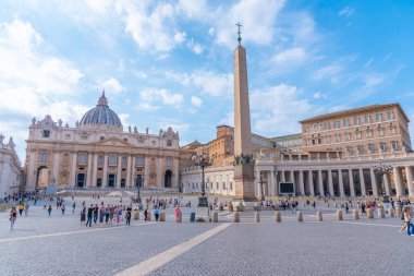 Roma, İtalya, 4 Ekim 2021: Vatikan 'da Bazilika di San Pietro.