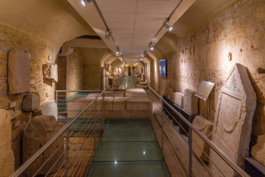 Assisi, İtalya, 3 Ekim 2021: Roma Forumu ve Assisi, İtalya Arkeoloji Müzesi.