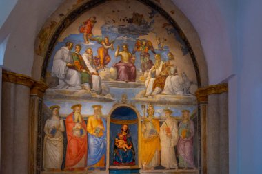 Perugia, İtalya, 2 Ekim 2021: İtalyan kenti Perugia 'daki San Severo Şapeli' nde freskler.