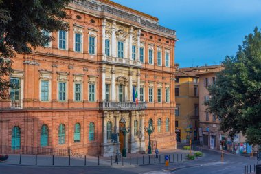 Perugia, İtalya, 2 Ekim 2021: İtalyan kenti Perugia 'da yabancı başına üniversite.