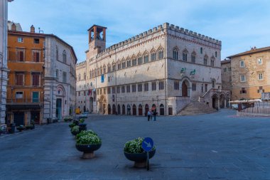 Perugia, İtalya, 2 Ekim 2021: İtalya 'nın eski Perugia kentindeki Palazzo dei Priori.