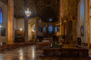 Perugia, İtalya, 2 Ekim 2021: Perugia, İtalya 'daki San Lorenzo katedralinin içi.