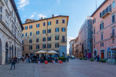 Perugia, İtalya, 1 Ekim 2021: Piazza Giacomo Matteotti İtalya 'nın eski Perugia kentinde.