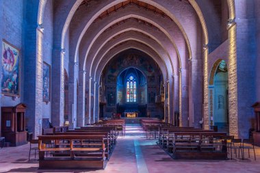 Gubbio, İtalya, 1 Ekim 2021: İtalyan kenti Gubbio 'da Santi Mariano ve Giacomo Katedrali.