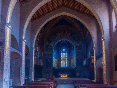 Gubbio, İtalya, 1 Ekim 2021: İtalyan kenti Gubbio 'da Santi Mariano ve Giacomo Katedrali.