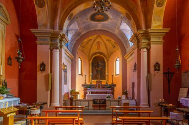 Gradara, İtalya, 30 Eylül 2021: Gradara, İtalya 'da Aziz John Baptist Kilisesi.