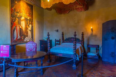 Gradara, İtalya, 30 Eylül 2021: İtalya 'daki Castello di Gradara Odası.