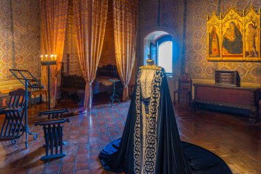 Gradara, İtalya, 30 Eylül 2021: İtalya 'daki Castello di Gradara Odası.