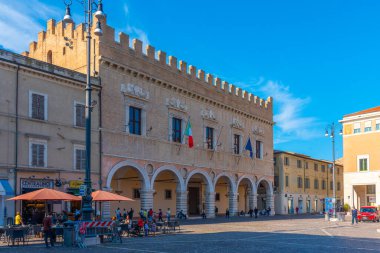 Pesaro, İtalya, 29 Eylül 2021: Pesaro, İtalya 'nın merkezinde Palazzo Ducale.
