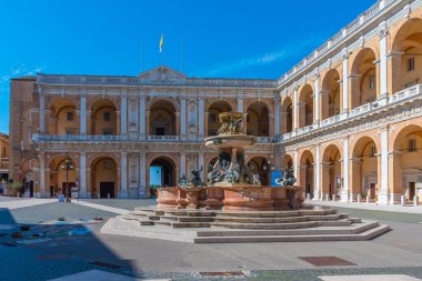 Loreto, İtalya, 29 Eylül 2021: loreto, İtalya 'da fontana maggiore..