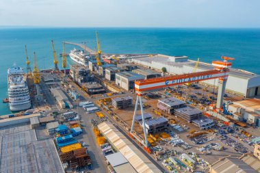 Ancona, İtalya, 26 Eylül 2021: Fincantieri limanı, Ancona, İtalya.