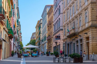 Ancona, İtalya, 26 Eylül 2021: Corso Giuseppe Garibaldi, İtalya 'nın eski Ancona kentinde.