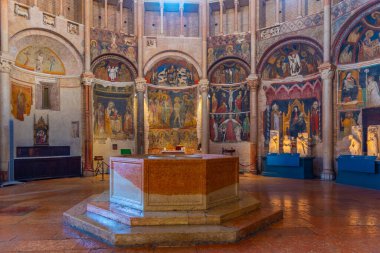 Parma, İtalya, 25 Eylül 2021: Parma İtalya 'nın Vaftizhanesi