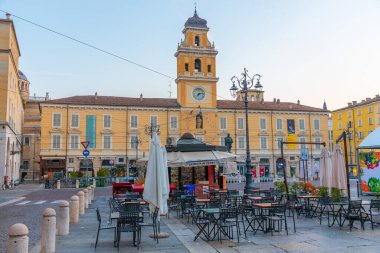 Parma, İtalya, 25 Eylül 2021: İtalyan kenti Parma 'da Palazzo del Governatore.