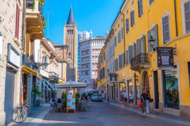 Parma, İtalya, 24 Eylül 2021: İtalya 'daki Parma Katedrali.