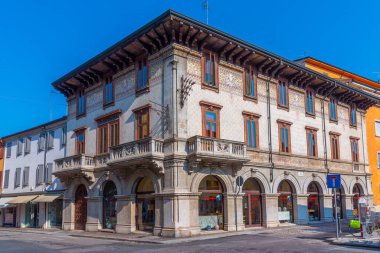 Mantua, İtalya, 24 Eylül 2021: İtalyan kenti Mantua 'daki tarihi bina.