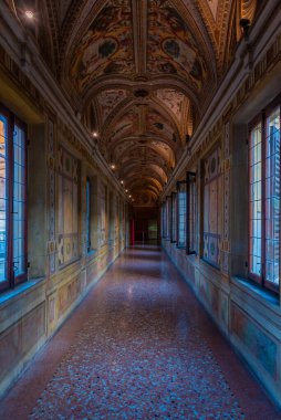 Mantua, İtalya, 23 Eylül 2021: İtalyan kenti Mantua 'daki Palazzo Ducale' nin Salonu.