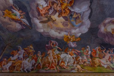 Mantua, İtalya, 23 Eylül 2021: İtalyan kenti Mantua 'daki Palazzo Ducale' nin Tavanı.